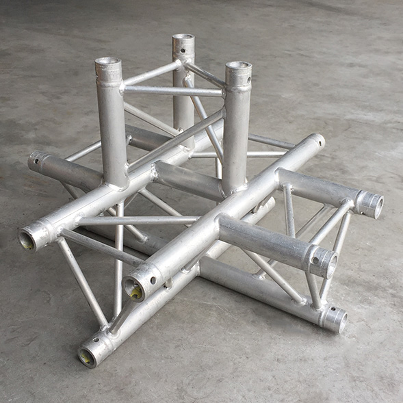 Tweedehands Prolyte H30D-C023 truss driehoek 5-weg apex up horizontaal Tweedehands Prolyte H30D-C023 truss driehoek 5-weg apex up horizontaal