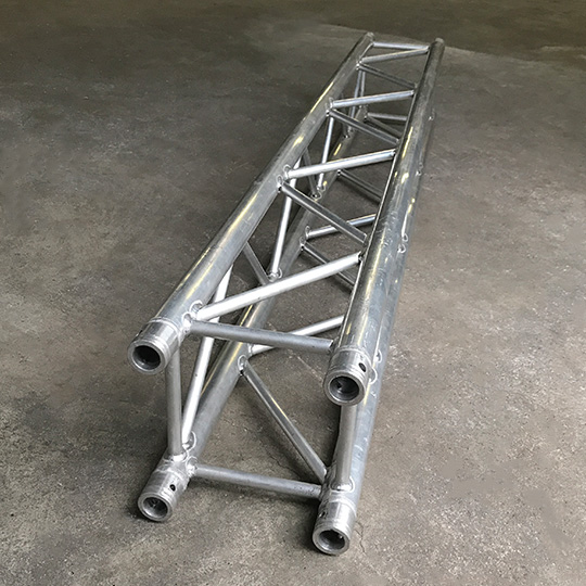 Tweedehands Alprocon F34 truss vierkant 200 cm (Global Truss compatibel) Tweedehands Alprocon F34 truss vierkant 200 cm (Global Truss compatibel)