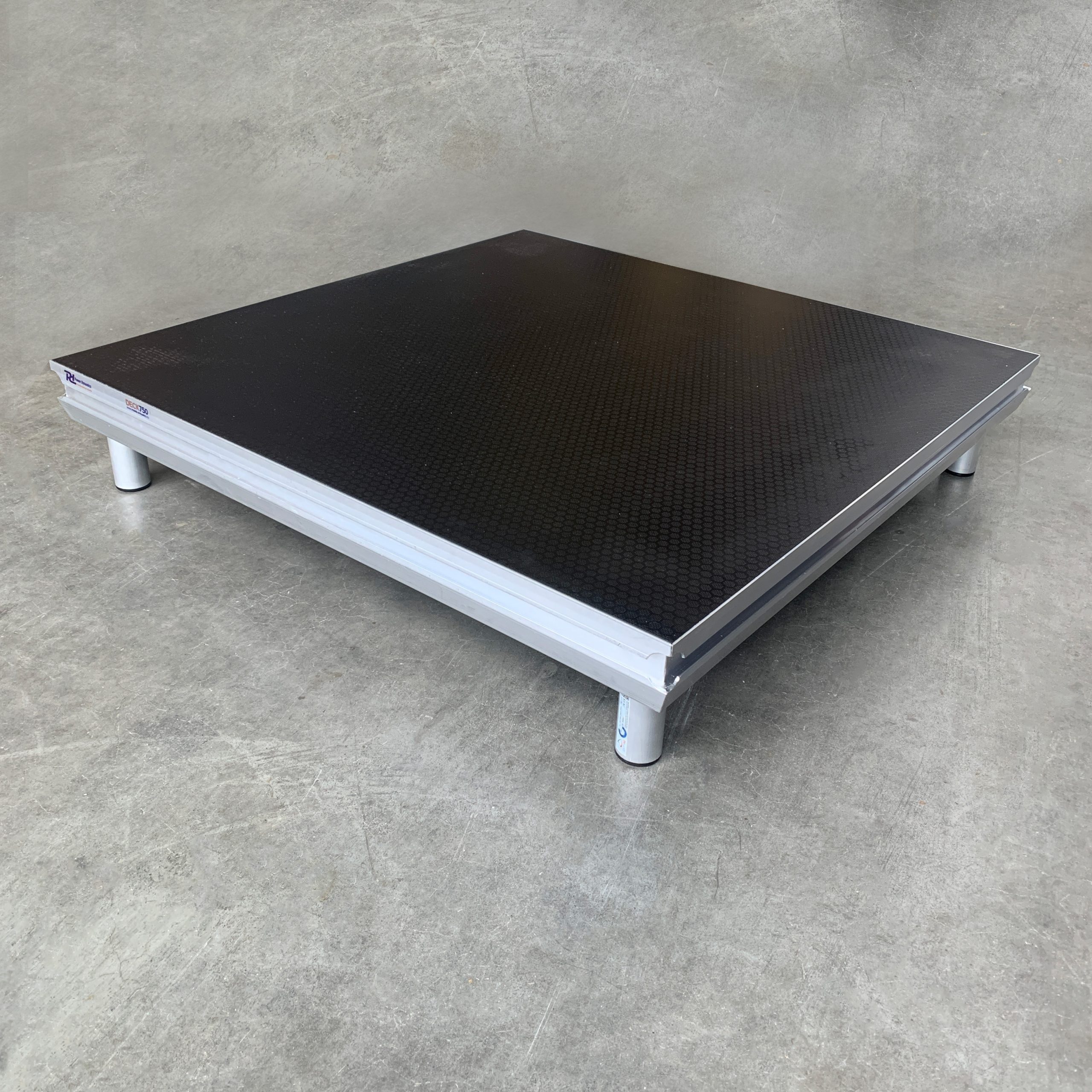 B-stock Power Dynamics Deck750 Top Line Hexa 100x100cm podiumdeel in- en outdoor B-stock Power Dynamics Deck750 Top Line Hexa 100x100cm podiumdeel in- en outdoor