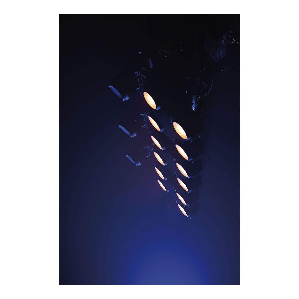 Showtec Stage Blinder 4 LED - CW / WW Showtec Stage Blinder 4 LED - CW / WW