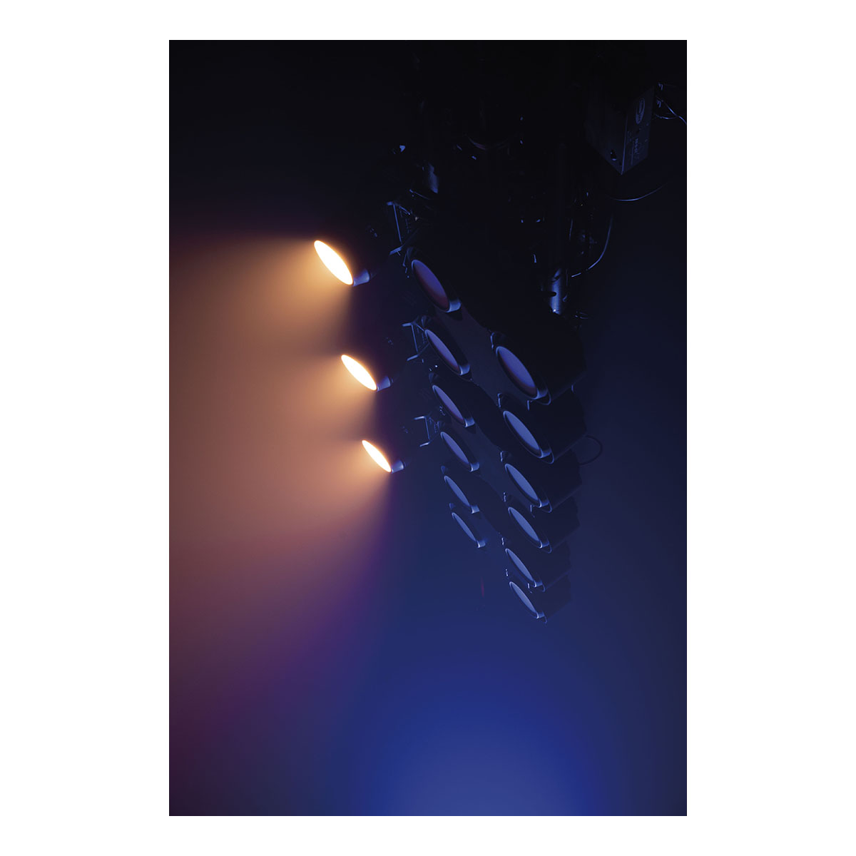 Showtec Stage Blinder 1 LED - CW / WW Showtec Stage Blinder 1 LED - CW / WW