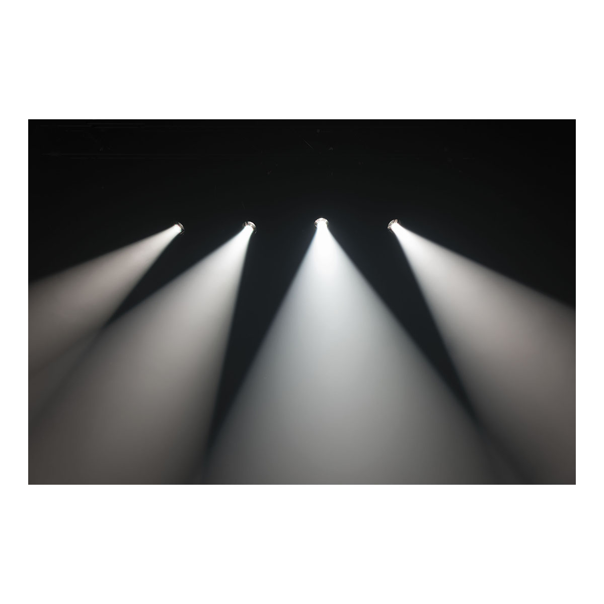 Showtec Performer Profile IP 3200K IP-65 Showtec Performer Profile IP 3200K IP-65