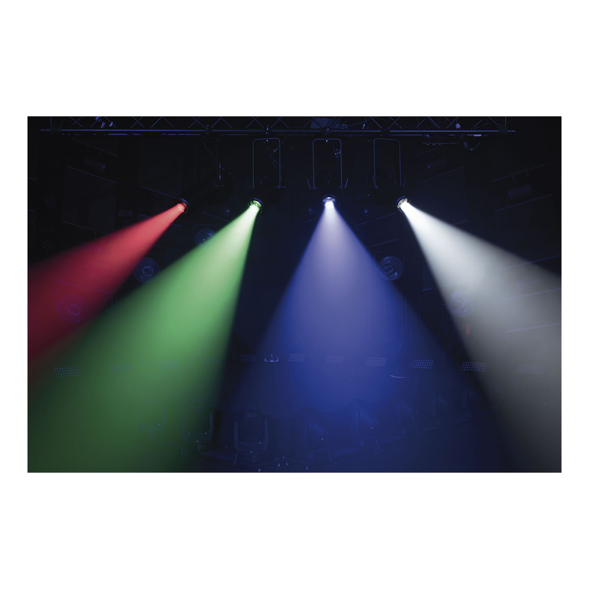 Showtec Performer Profile IP Q4 IP-65 Showtec Performer Profile IP Q4 IP-65