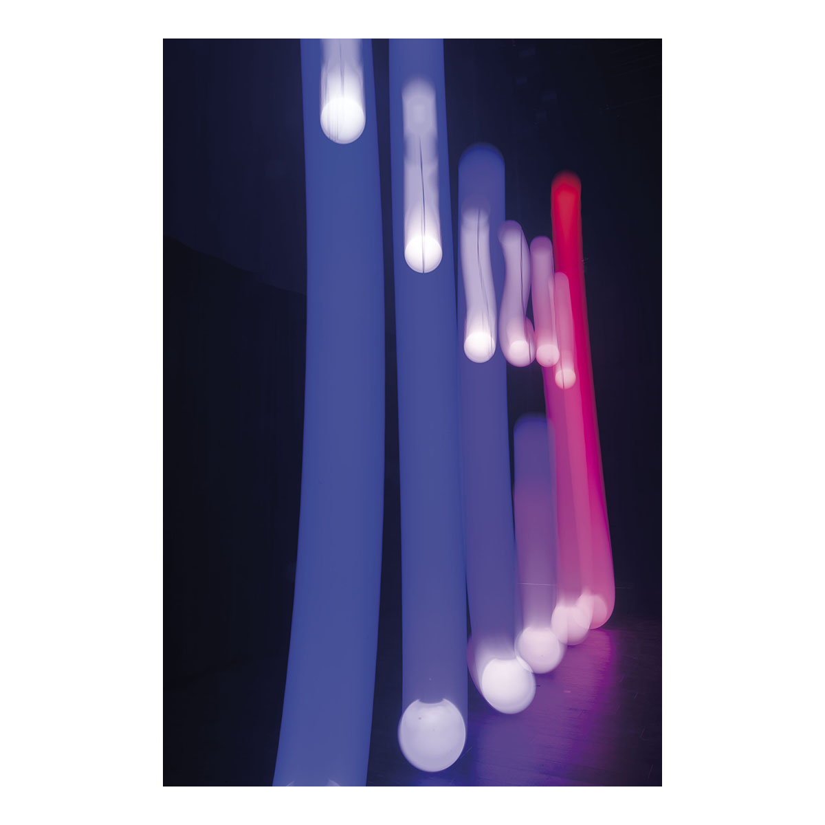 Showtec Illumilift RGBW 4m takel - 25 cm LED-bol Showtec Illumilift RGBW 4m takel - 25 cm LED-bol