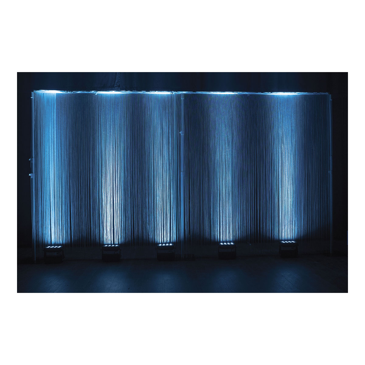 DISCONTINUED - Showtec Helix M1000 Q4 IP65 Mobile DISCONTINUED - Showtec Helix M1000 Q4 IP65 Mobile
