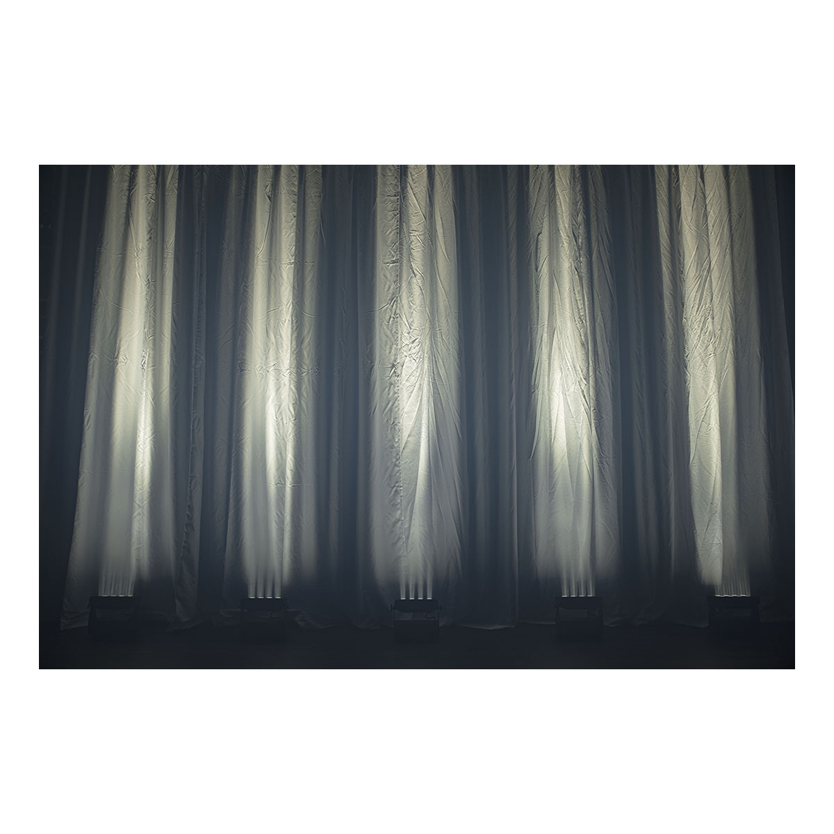 Showtec Helix M1100 Q4 Accu - RGBW LED Wash IP65 Showtec Helix M1100 Q4 Accu - RGBW LED Wash IP65