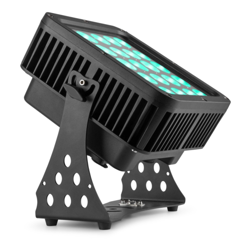BeamZ Professional StarColor200 LED Flood Light RGBW - 24 x 10 Watt - IP65