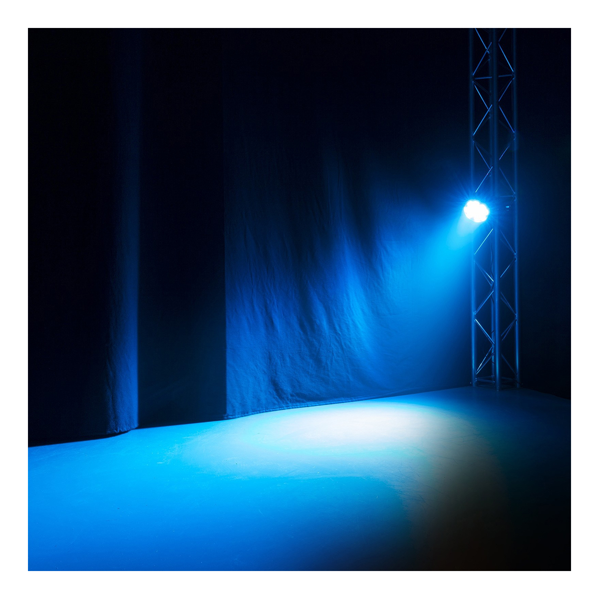 BeamZ WBP1212IP aluminium accu LED par RGBAW-UV - 12x 12W BeamZ WBP1212IP aluminium accu LED par RGBAW-UV - 12x 12W