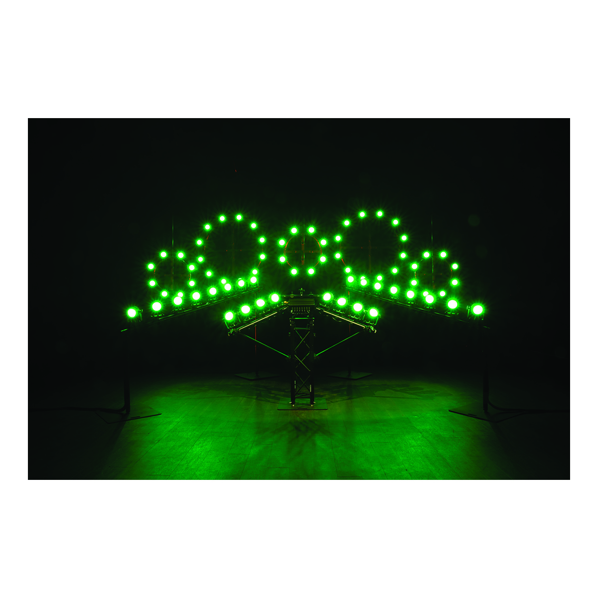 Showtec Stage Blinder FLEX Blaze Single Pod 100 W LED Blinder Pod met tungsten en RGB Blaze Effect Showtec Stage Blinder FLEX Blaze Single Pod 100 W LED Blinder Pod met tungsten en RGB Blaze Effect