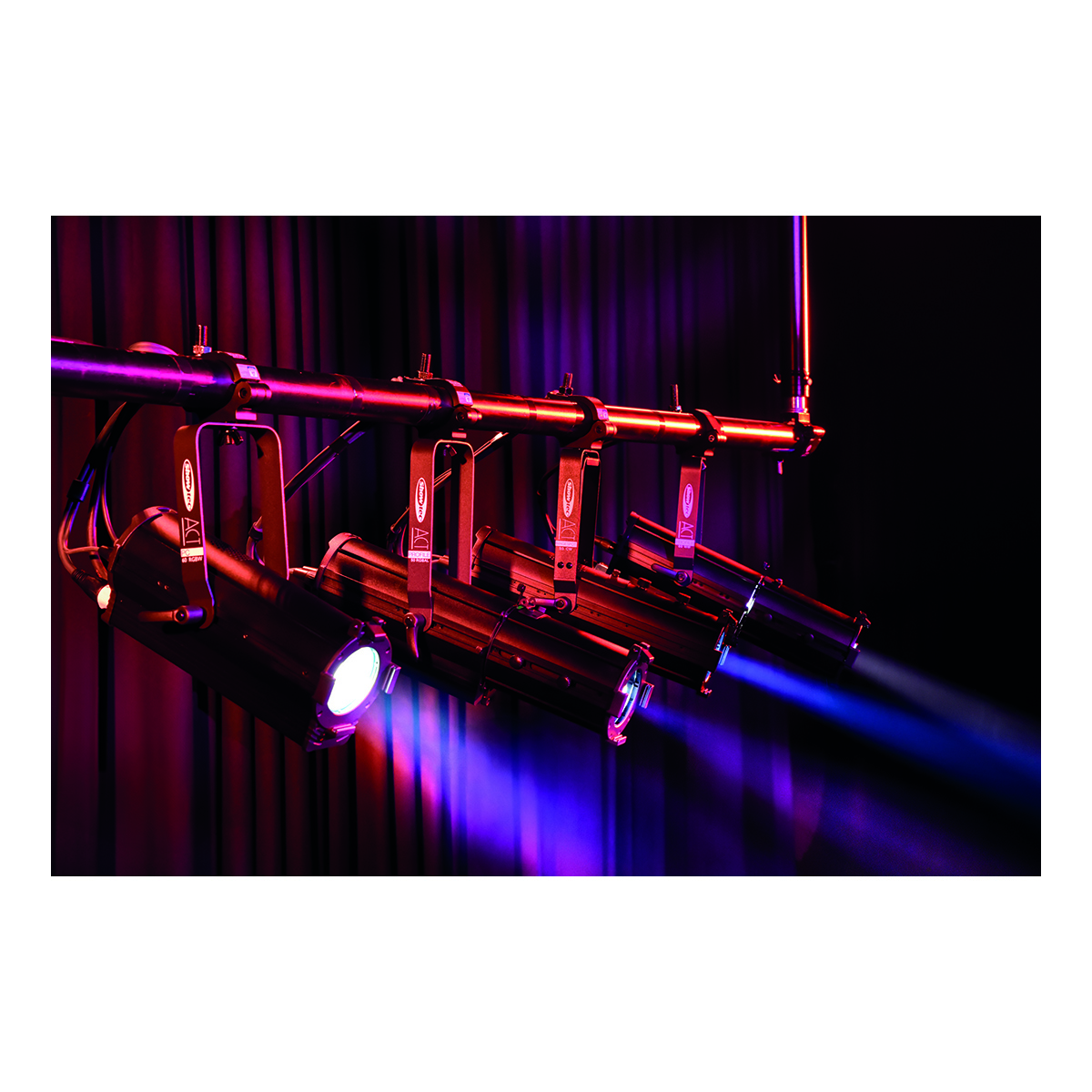 Showtec ACT Profile 50 RGBAL 50 W RGBAL theater LED ellipsoidal Showtec ACT Profile 50 RGBAL 50 W RGBAL theater LED ellipsoidal