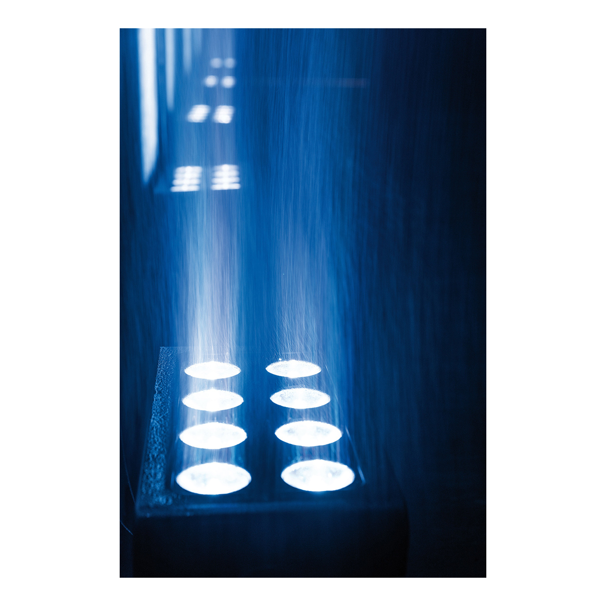 Showtec Helix M1100 Q4 Mobile 8x 10 W RGBW LED Wash (CRMX & WDMX) Showtec Helix M1100 Q4 Mobile 8x 10 W RGBW LED Wash (CRMX & WDMX)