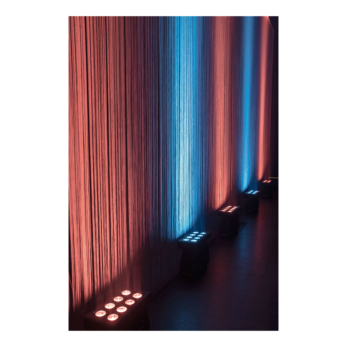 Showtec Helix M1100 Q4 Mobile 8x 10 W RGBW LED Wash (CRMX & WDMX) Showtec Helix M1100 Q4 Mobile 8x 10 W RGBW LED Wash (CRMX & WDMX)