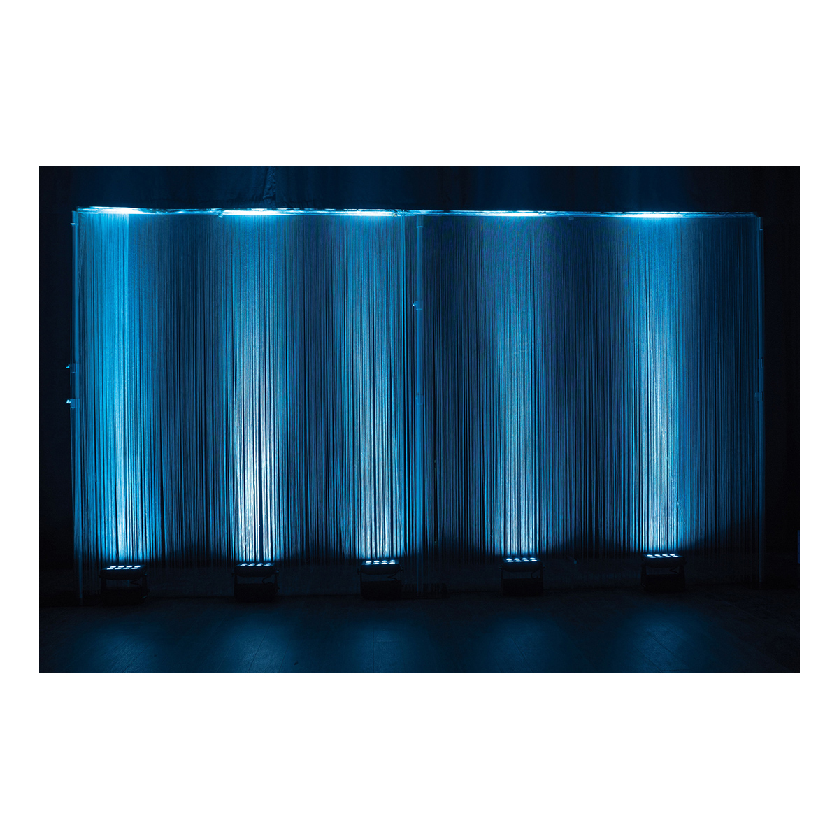 Showtec Helix M1100 Q4 Mobile 8x 10 W RGBW LED Wash (CRMX & WDMX) Showtec Helix M1100 Q4 Mobile 8x 10 W RGBW LED Wash (CRMX & WDMX)