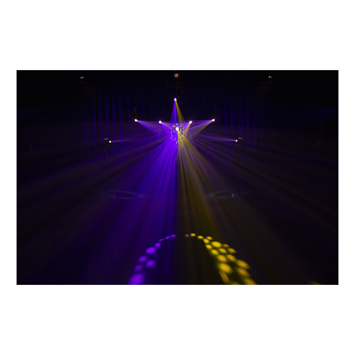 Showtec Shark Spot Two 90 W LED Spot Moving Head Showtec Shark Spot Two 90 W LED Spot Moving Head