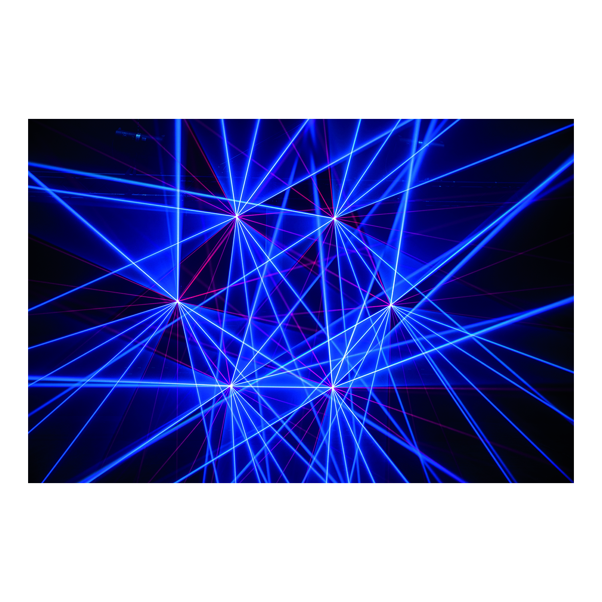 Showtec Galactic RGB-6-751 675 mW Full Colour Fat Beam Laser met 6 stralen Showtec Galactic RGB-6-751 675 mW Full Colour Fat Beam Laser met 6 stralen