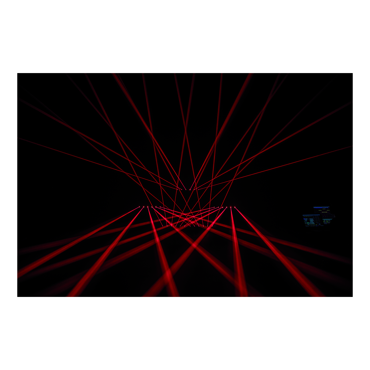 Showtec Galactic RGB-6-751 675 mW Full Colour Fat Beam Laser met 6 stralen Showtec Galactic RGB-6-751 675 mW Full Colour Fat Beam Laser met 6 stralen