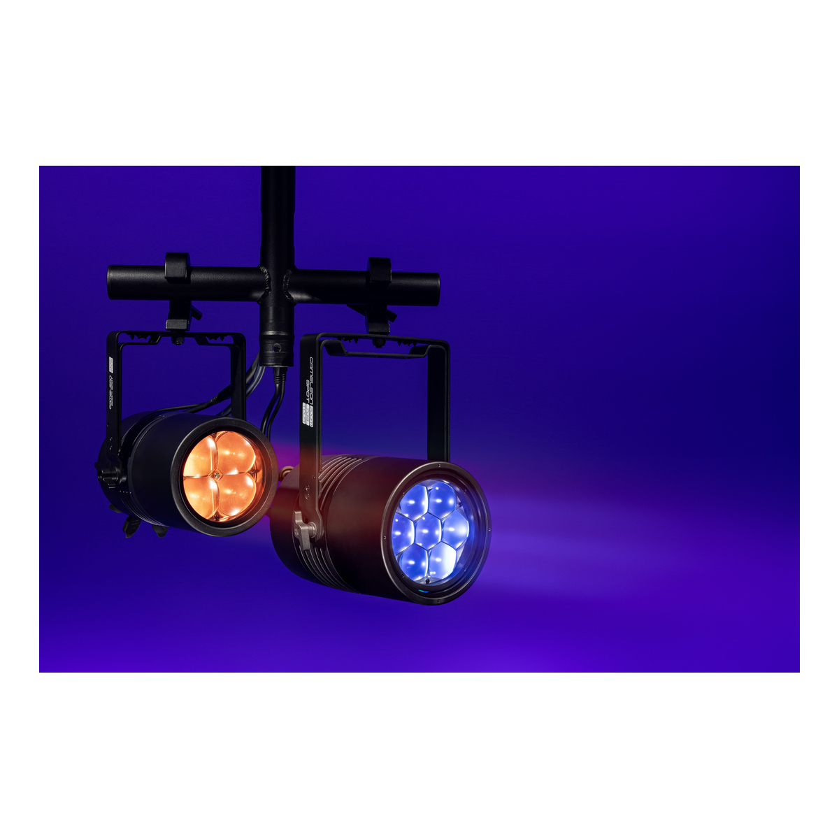 Showtec Cameleon Zoom Spot 4Q6 Tour – 4x 50 W RGBWA-UV Spot Showtec Cameleon Zoom Spot 4Q6 Tour – 4x 50 W RGBWA-UV Spot