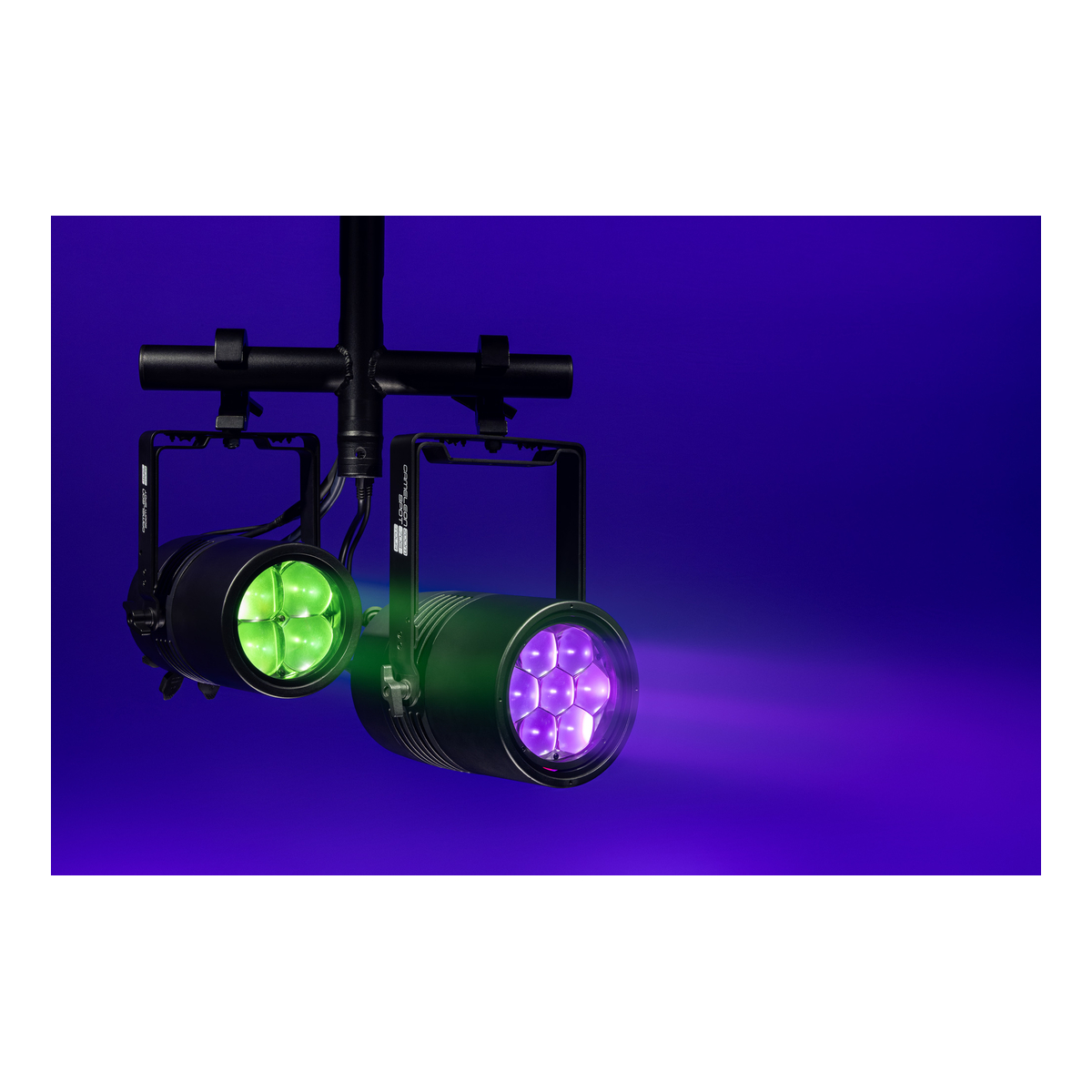 Showtec Cameleon Zoom Spot 4Q6 Tour – 4x 50 W RGBWA-UV Spot Showtec Cameleon Zoom Spot 4Q6 Tour – 4x 50 W RGBWA-UV Spot