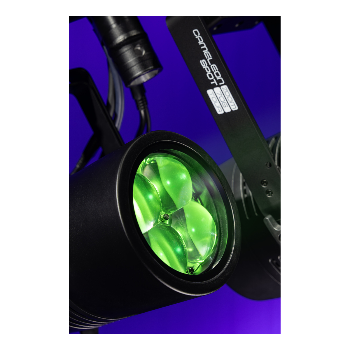 Showtec Cameleon Zoom Spot 4Q6 Tour – 4x 50 W RGBWA-UV Spot Showtec Cameleon Zoom Spot 4Q6 Tour – 4x 50 W RGBWA-UV Spot
