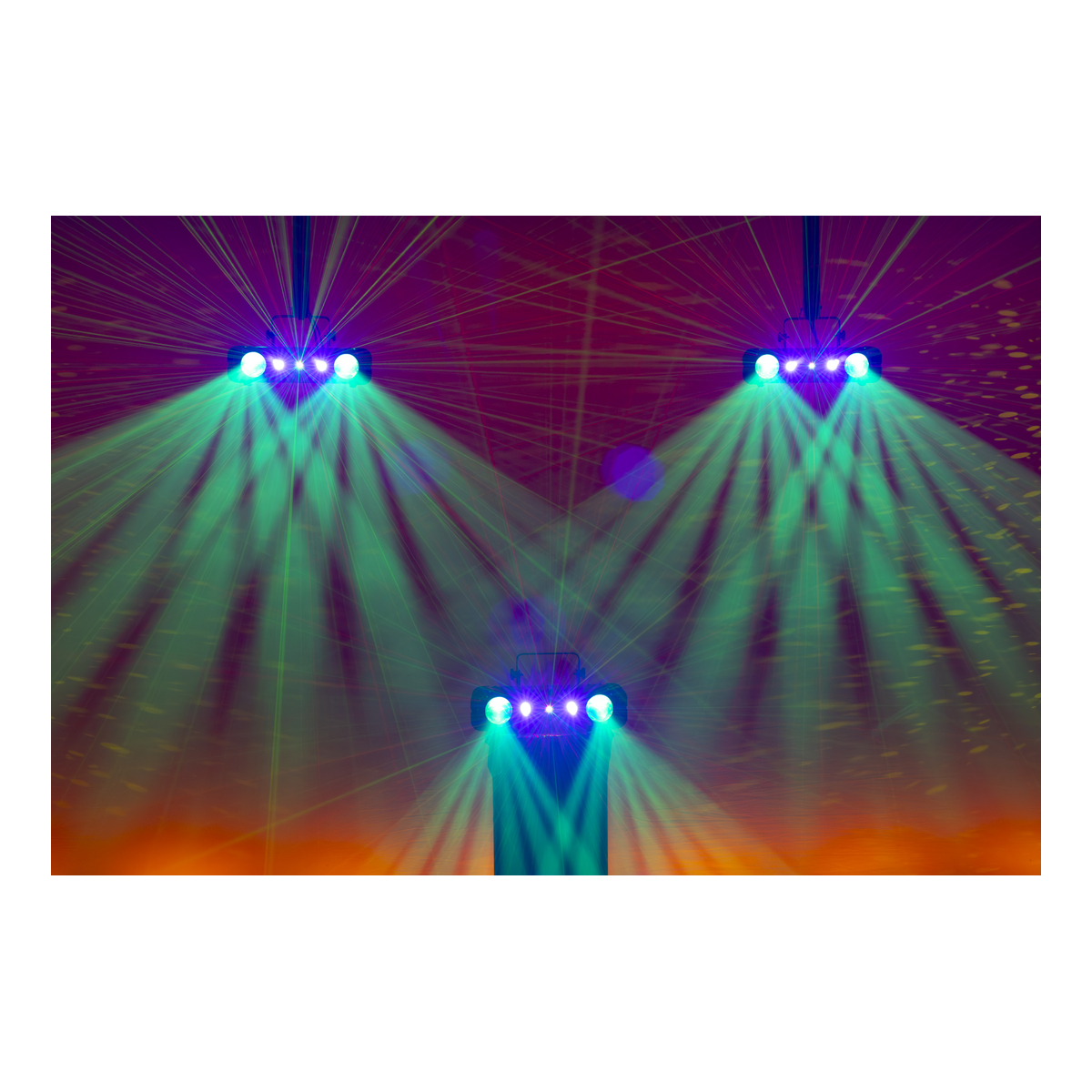 Showtec Dynamica Compact — compacte 4-IN-1 DMX lichteffect voor clubs & DJ's Showtec Dynamica Compact — compacte 4-IN-1 DMX lichteffect voor clubs & DJ's