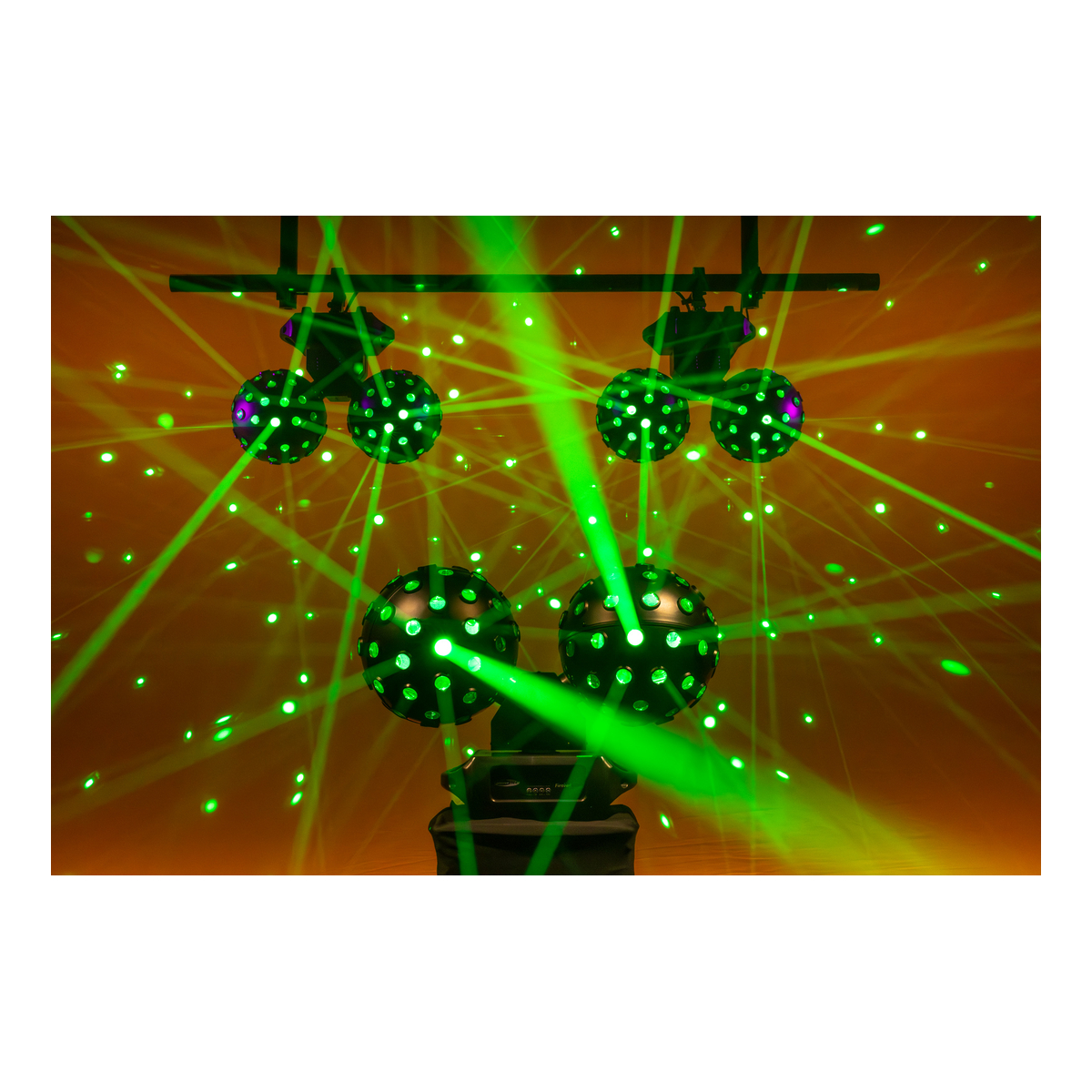 Showtec FireBall PRO – Dubbel RGBW-spiegelboleffect, DMX en stand‑alone Showtec FireBall PRO – Dubbel RGBW-spiegelboleffect, DMX en stand‑alone