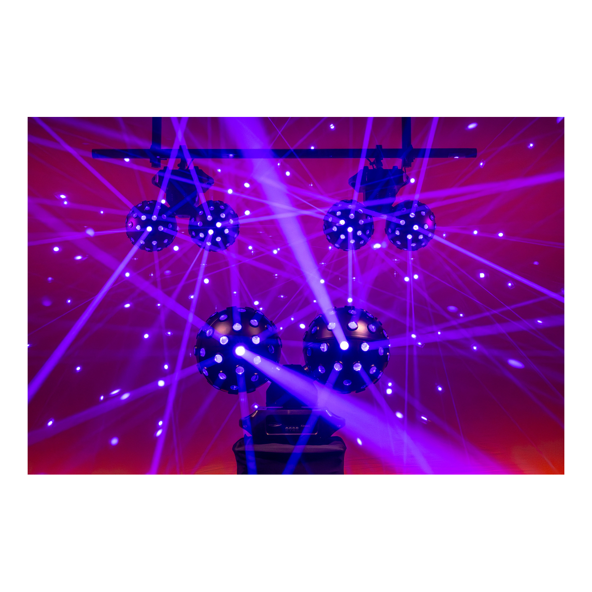 Showtec FireBall PRO – Dubbel RGBW-spiegelboleffect, DMX en stand‑alone Showtec FireBall PRO – Dubbel RGBW-spiegelboleffect, DMX en stand‑alone