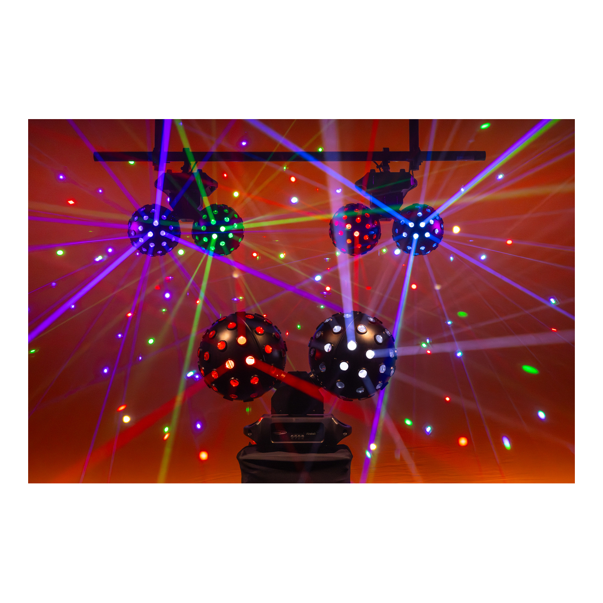Showtec FireBall PRO – Dubbel RGBW-spiegelboleffect, DMX en stand‑alone Showtec FireBall PRO – Dubbel RGBW-spiegelboleffect, DMX en stand‑alone